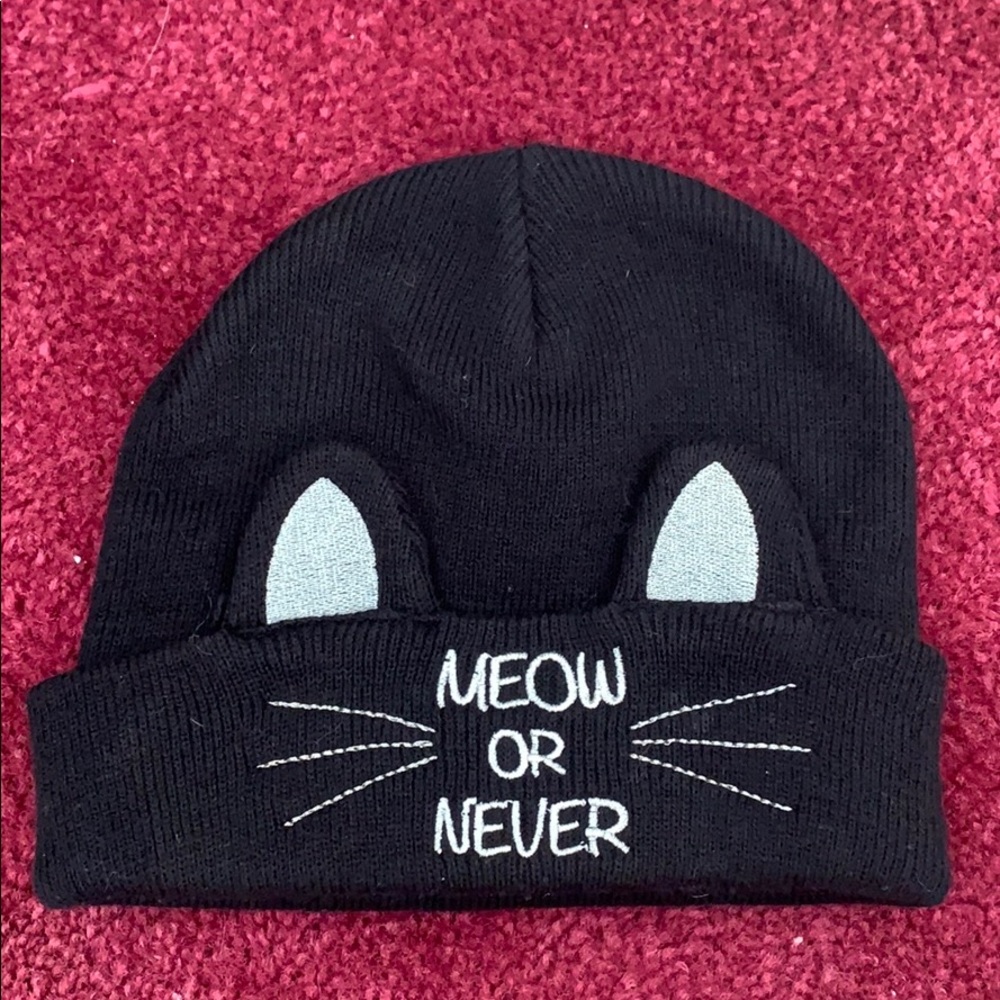 Sold on Curtsy! Claires black + silver cat face head beanie - Picture 2 of 2